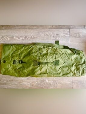U.S. Military Duffle Bag, Nylon Olive Green, 2009 Manufactured